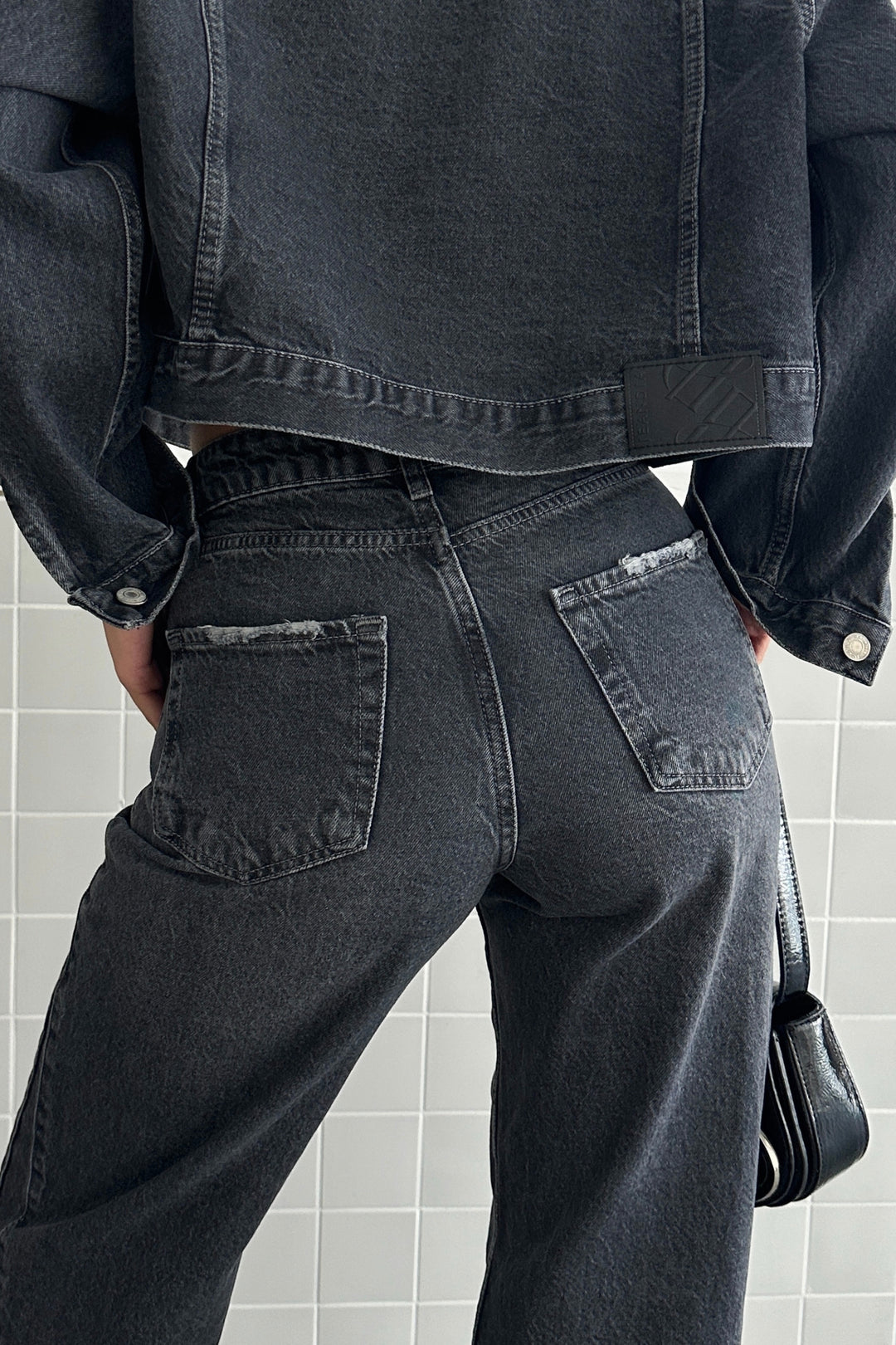 Routines Bow Detail Straight Jeans - Washed Black D233 Jeans Routines Fashion