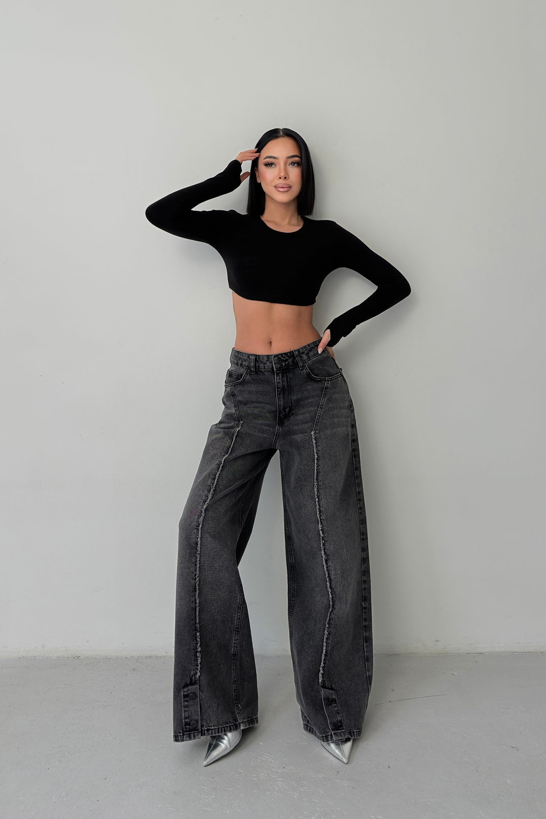 Routines Buttons Detail Baggy Jeans - Washed Black 4481