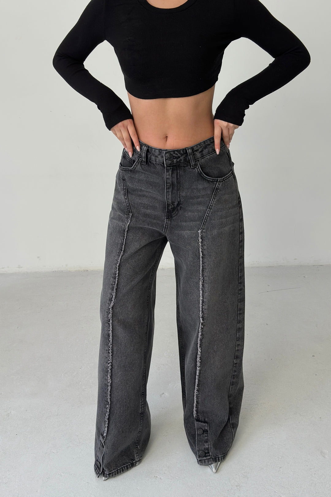 Routines Buttons Detail Baggy Jeans - Washed Black 4481