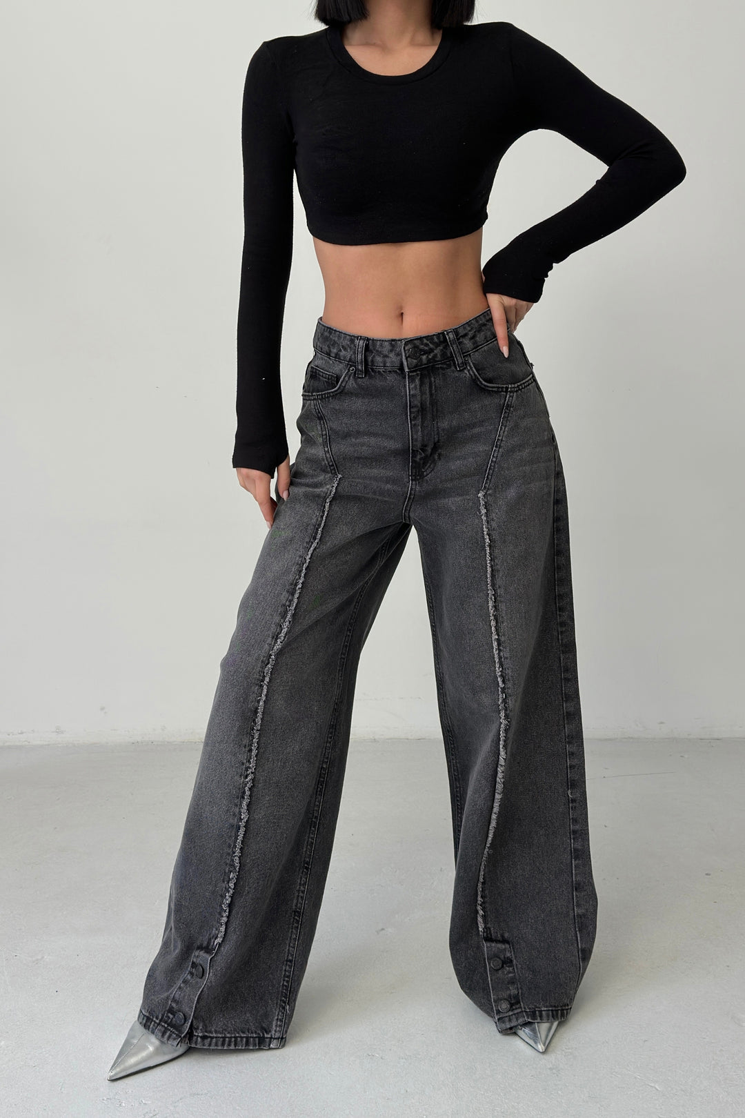 Routines Buttons Detail Baggy Jeans - Washed Black 4481