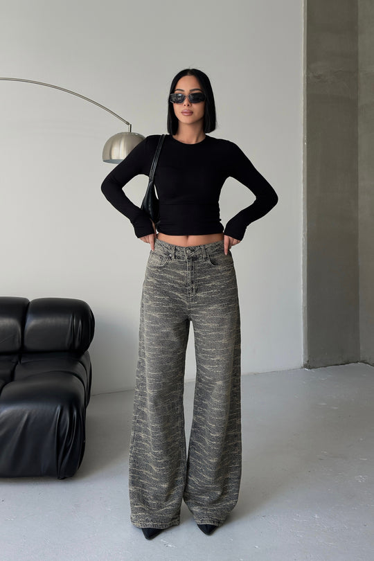 Routines Stretch Longsleeve Top - Black 392 Top Routines Fashion