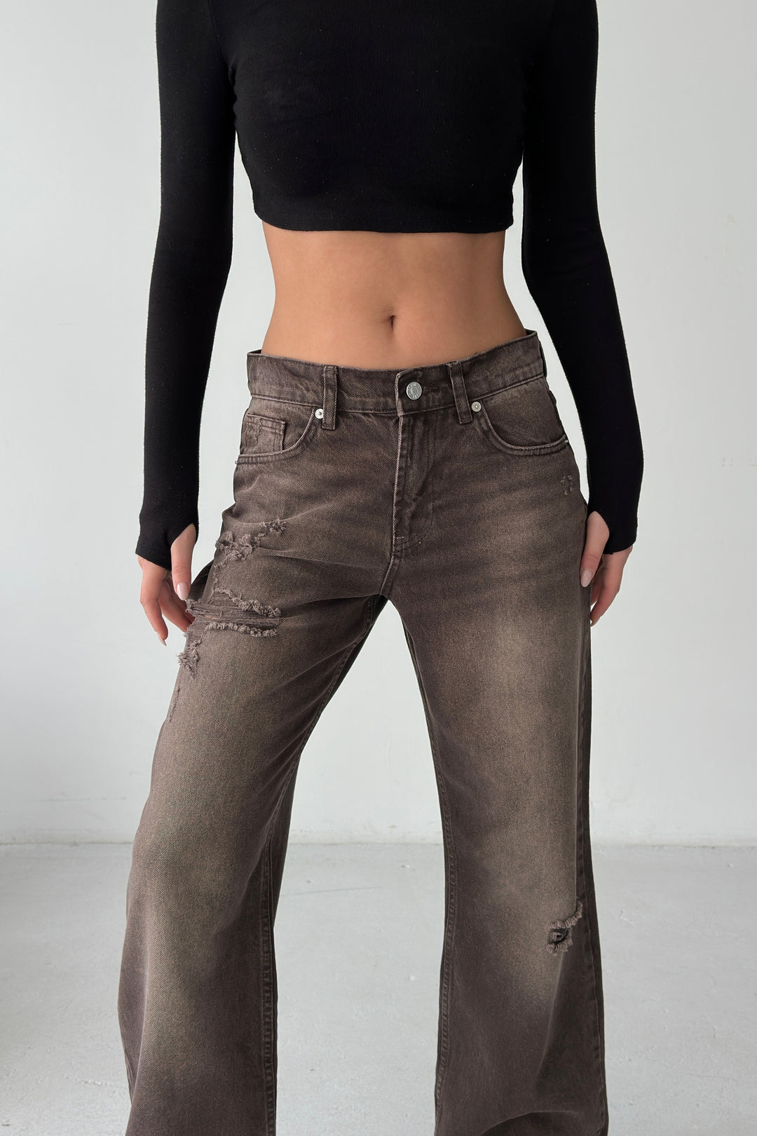 Routines Mid-waist Ripped Jeans - Brown 1479-2