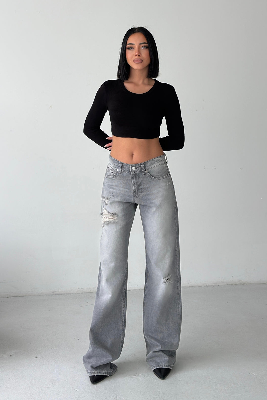 Routines Mid-waist Ripped Jeans - Grey 1479-3