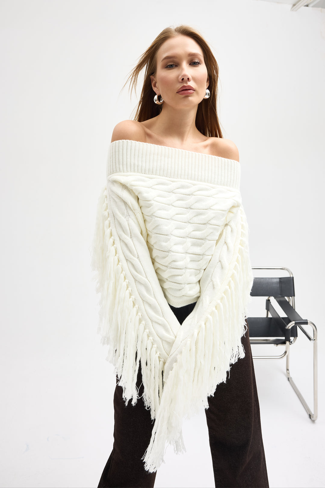 Routines Off shoulder Fringe Knit - Cream 1276
