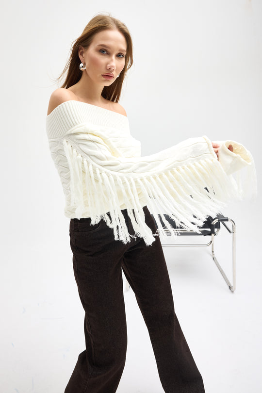 Routines Off shoulder Fringe Knit - Cream 1276