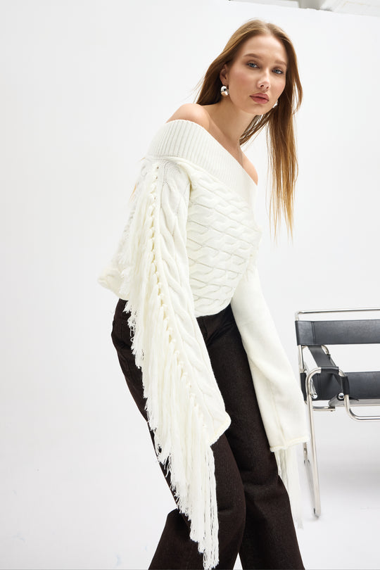 Routines Off shoulder Fringe Knit - Cream 1276