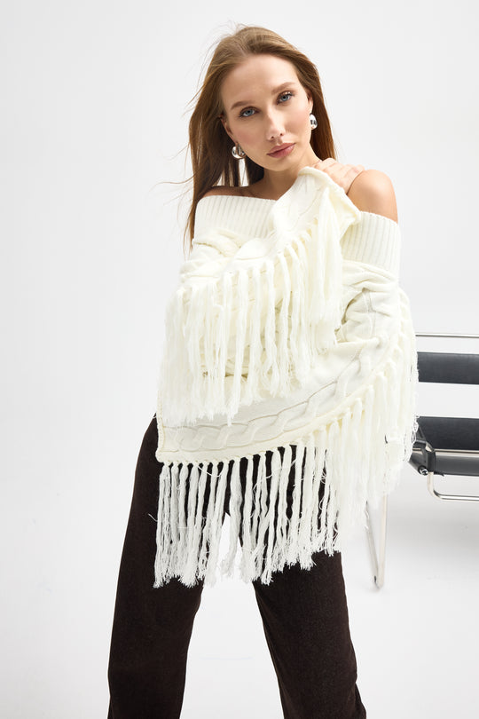 Routines Off shoulder Fringe Knit - Cream 1276