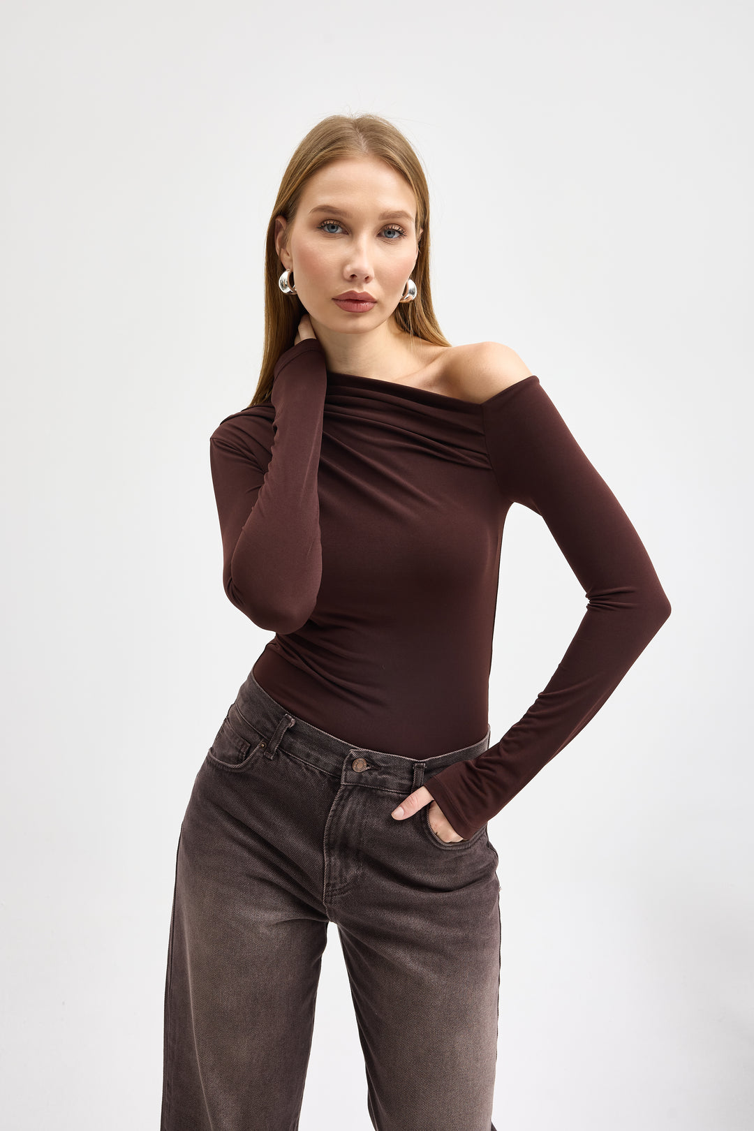Routines Ruched Off shulder Top - Brown 10060